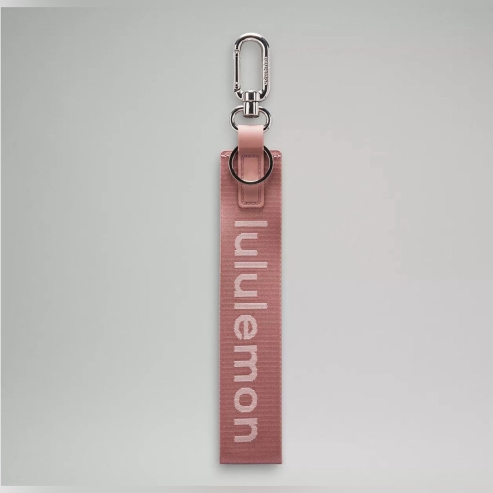 NWT Lululemon Never Lost Keychain - Rare Spiced Chai